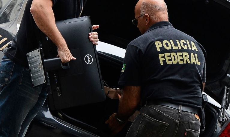Frente Popular pede investigação sobre perfil que publicou foto de panfleto envolvendo marido de Raquel Lyra