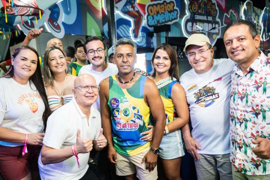 hoje estive prestigiando o carnaval dos caiporas de pesqueira ao lado dos vereadores @pastinha x