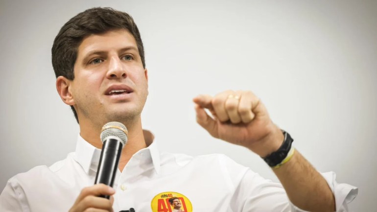 Coligação de João Campos leva à Polícia Federal suspeita de alteração de conteúdo em perfil citado em denúncia eleitoral