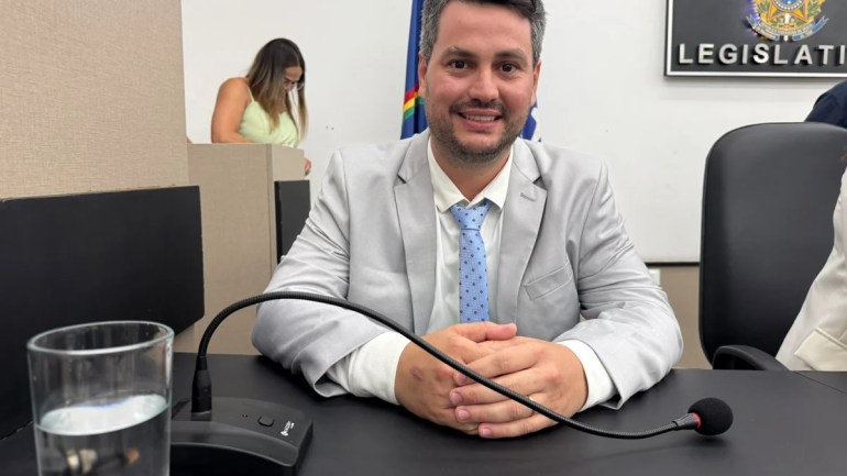 Eleição de Tadeuzinho à presidência da Câmara de Gravatá consolida aliança política construída com Léo do Ar